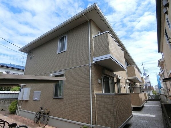 メゾン・ド・シャテーヌの物件外観写真